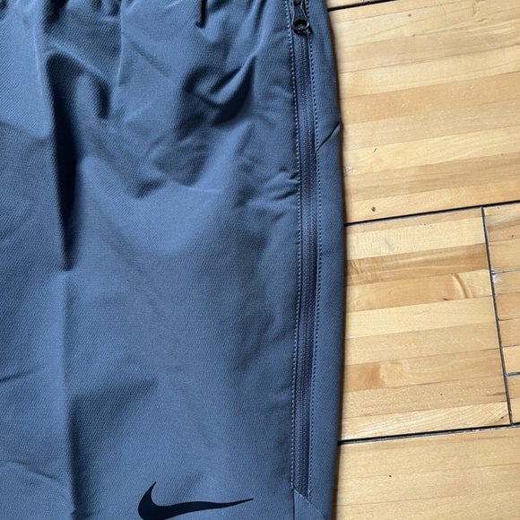 Men's Nike Therma Training Gray pants - Picture 4 of 5